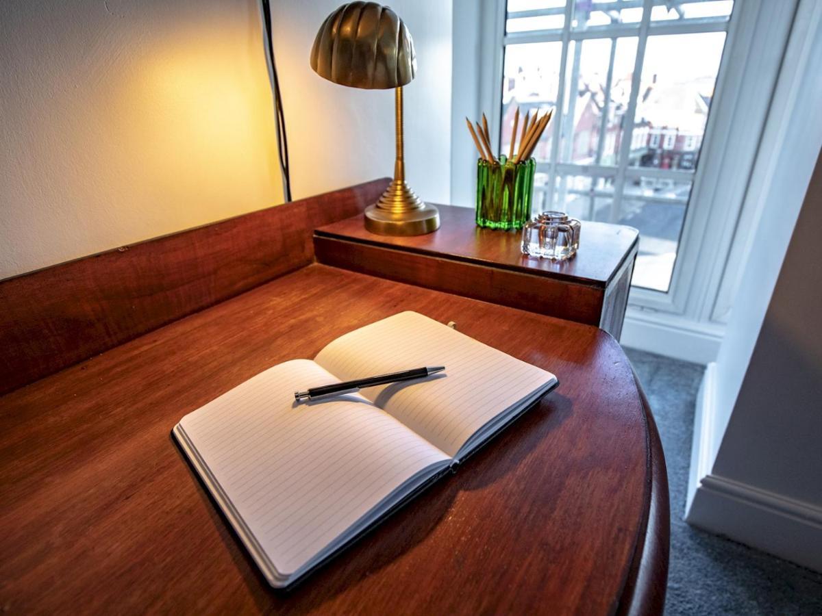 Pass The Keys Art Deco Inspired Apartment With Roof Top Views Shrewsbury Exteriör bild