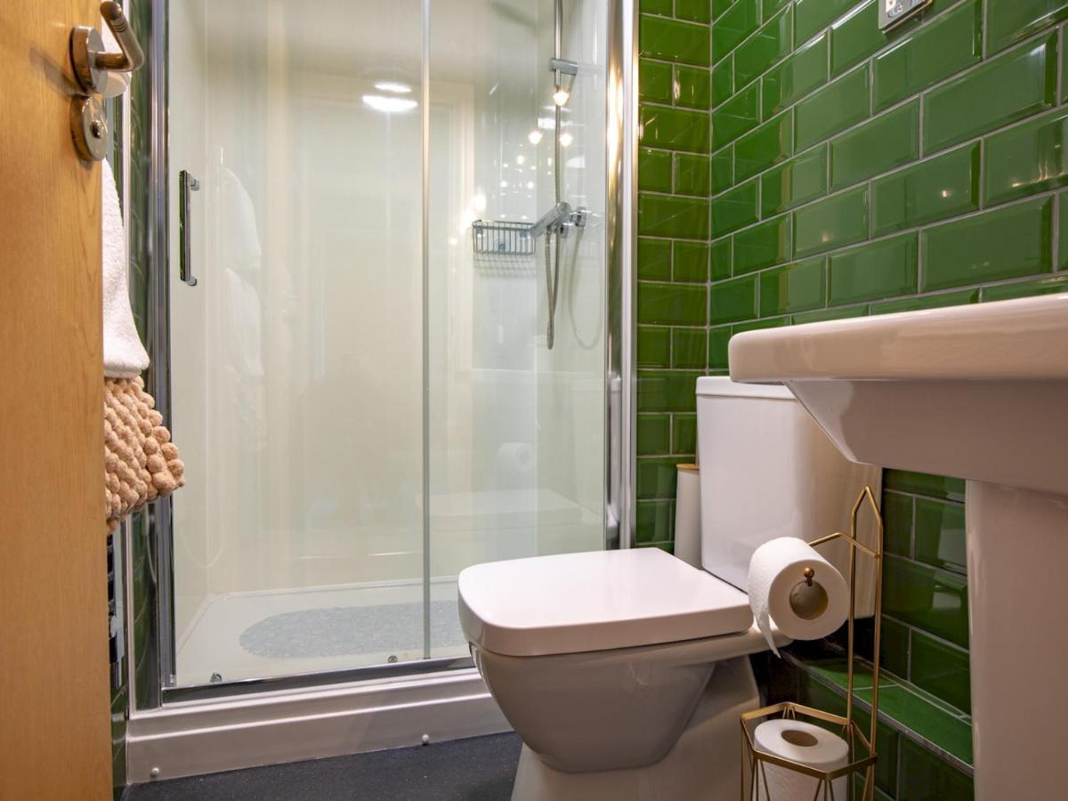 Pass The Keys Art Deco Inspired Apartment With Roof Top Views Shrewsbury Exteriör bild